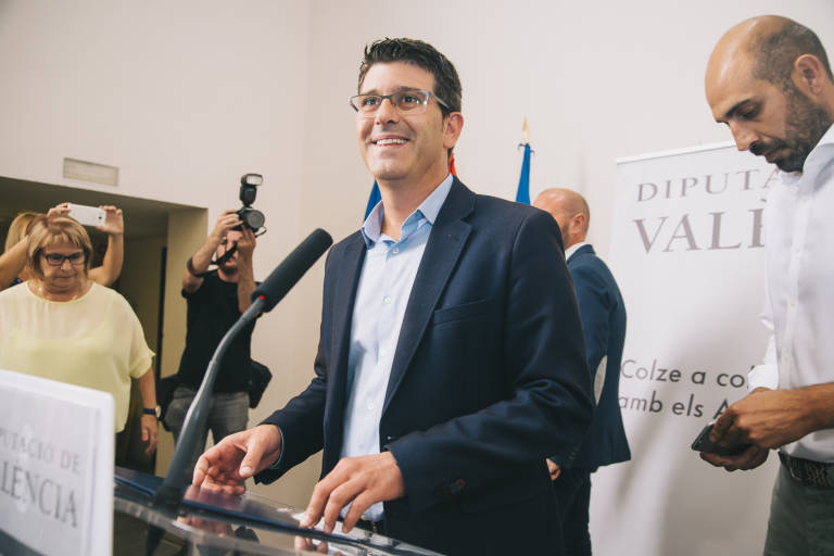 El alcalde de Ontinyent sube un 20% su sueldo y el de los concejales y un 55% el de su jefe de Gabinete 