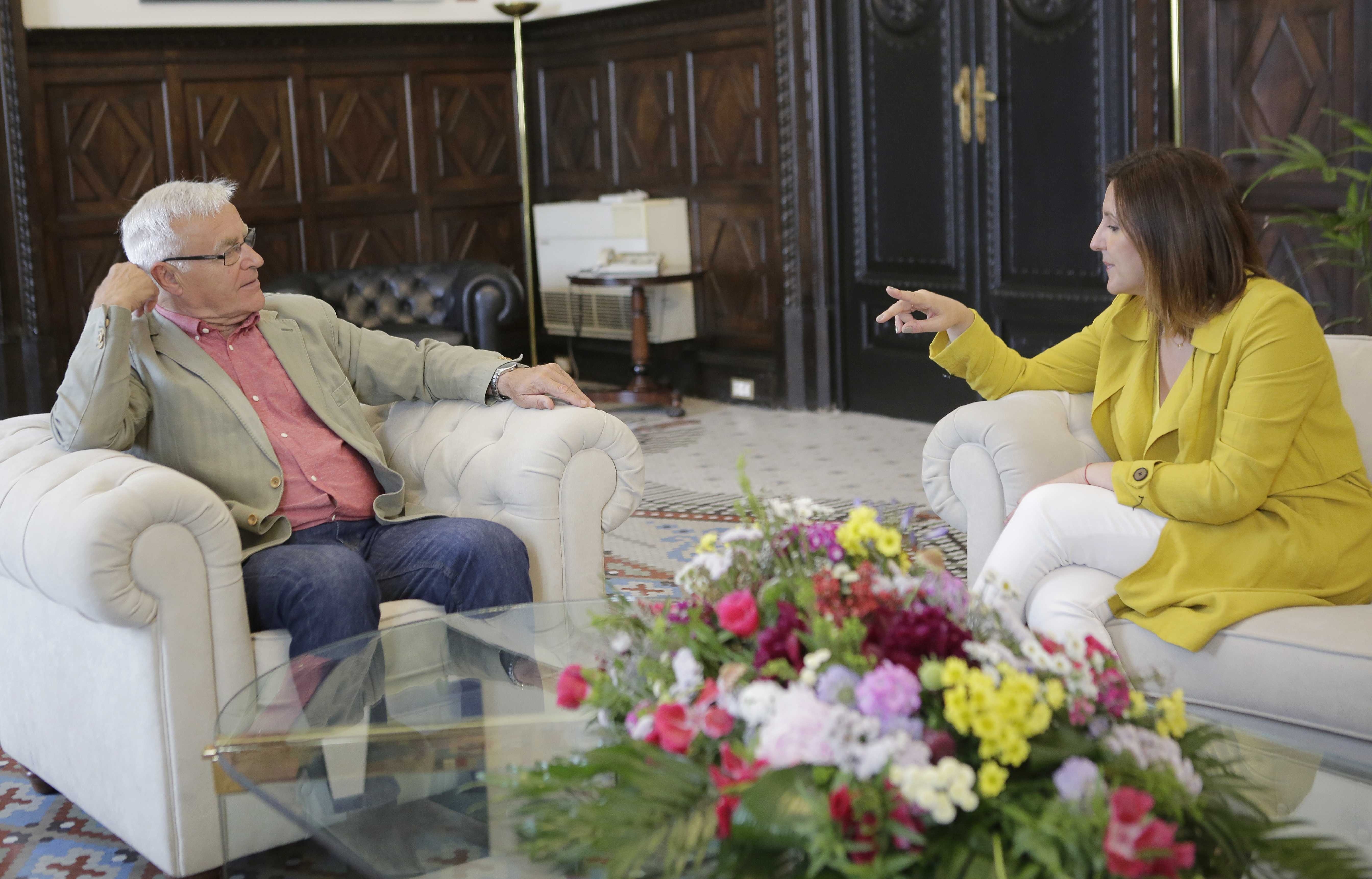 Primera reunión entre Joan Ribó y María José Català tras las elecciones. Foto: VP - 