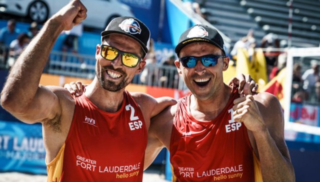 Herrera y Gavira pasan ronda en el Mundial de Hamburgo tras ganar sus dos primeros partidos
