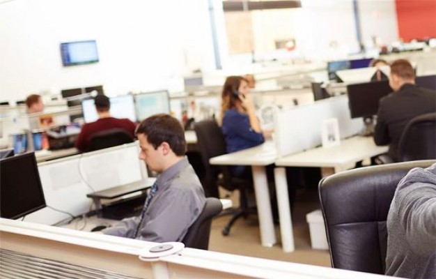 La alicantina Cobratis, que permite reclamar deudas 'online', abre mercado en Europa