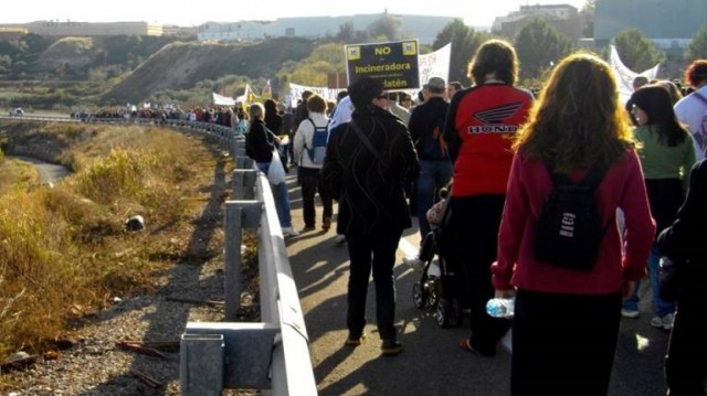 No a la Contaminació exige al Consell que ataje el problema de las emisiones de la industria cerámica