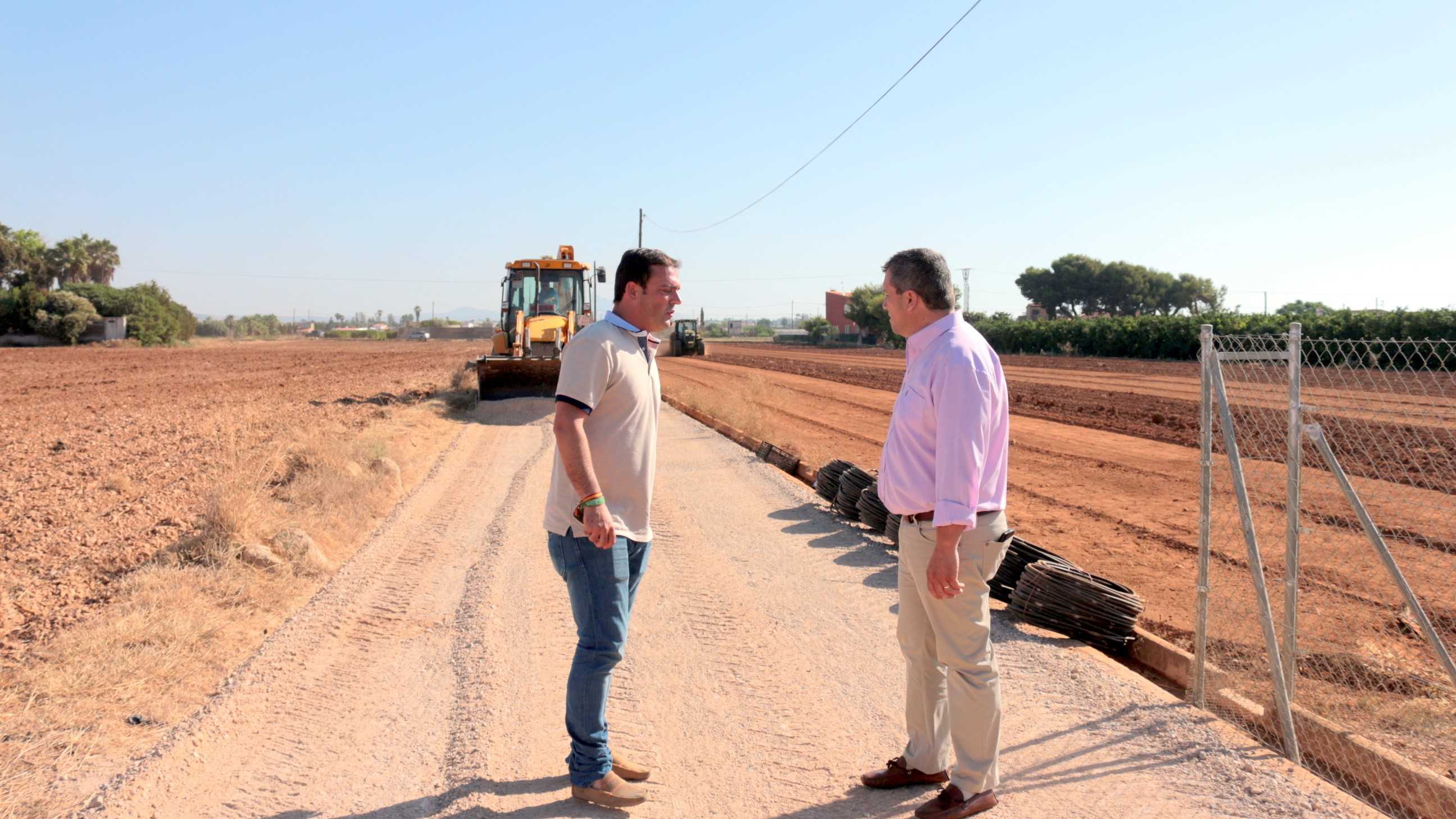 Diputación y el Ayuntamiento de Peñíscola trabajan en la mejora de caminos rurales 