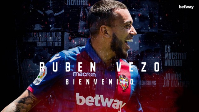 El Valencia hace oficial el traspaso de Vezo al Levante 