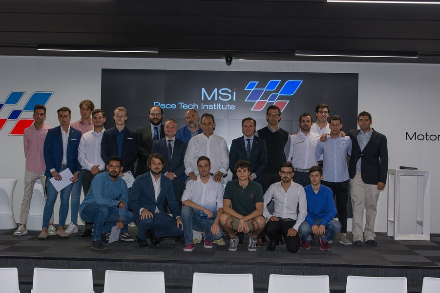 MSI Race Tech Institute celebra la graduación de su primera promoción del título propio 'Motorsport Technician'
