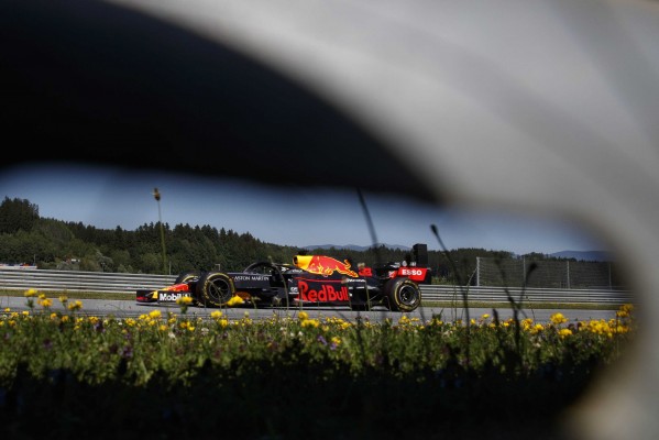 Verstappen repite en el Red Bull Ring y agua la fiesta a Leclerc en Austria


