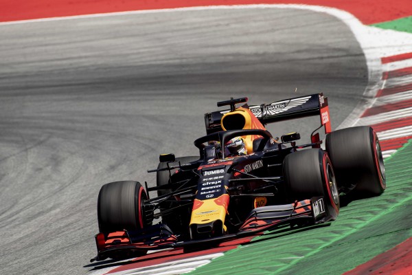 Verstappen ganó en Spielberg; Sainz remonta hasta el octavo puesto

