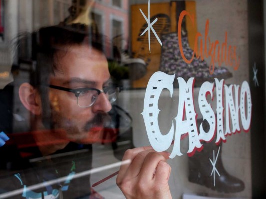El lettering es el nuevo trap, o cómo dibujar letras a mano para huir de la tiranía digital