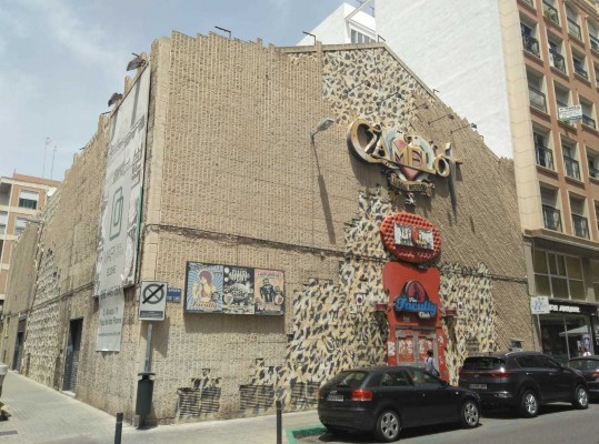 De discoteca de referencia a edificio de oficinas: el destino que le espera a Club Camelot Elche