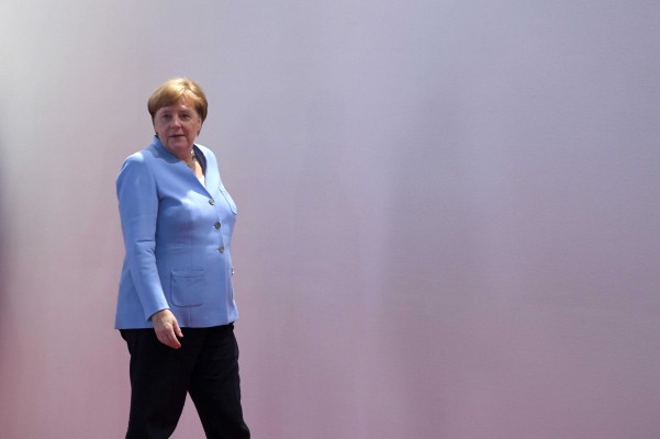 Diplomacia habemus