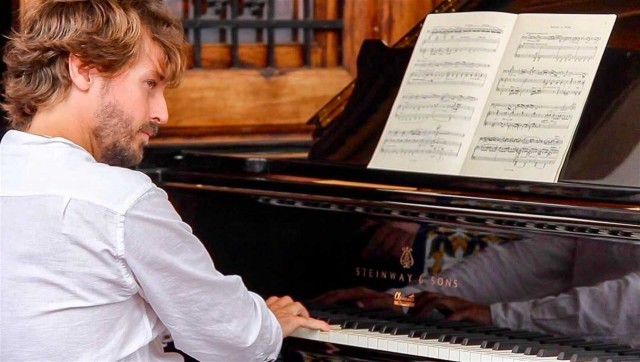 El pianista valenciano Antonio Galera presenta en Serenates su primer disco