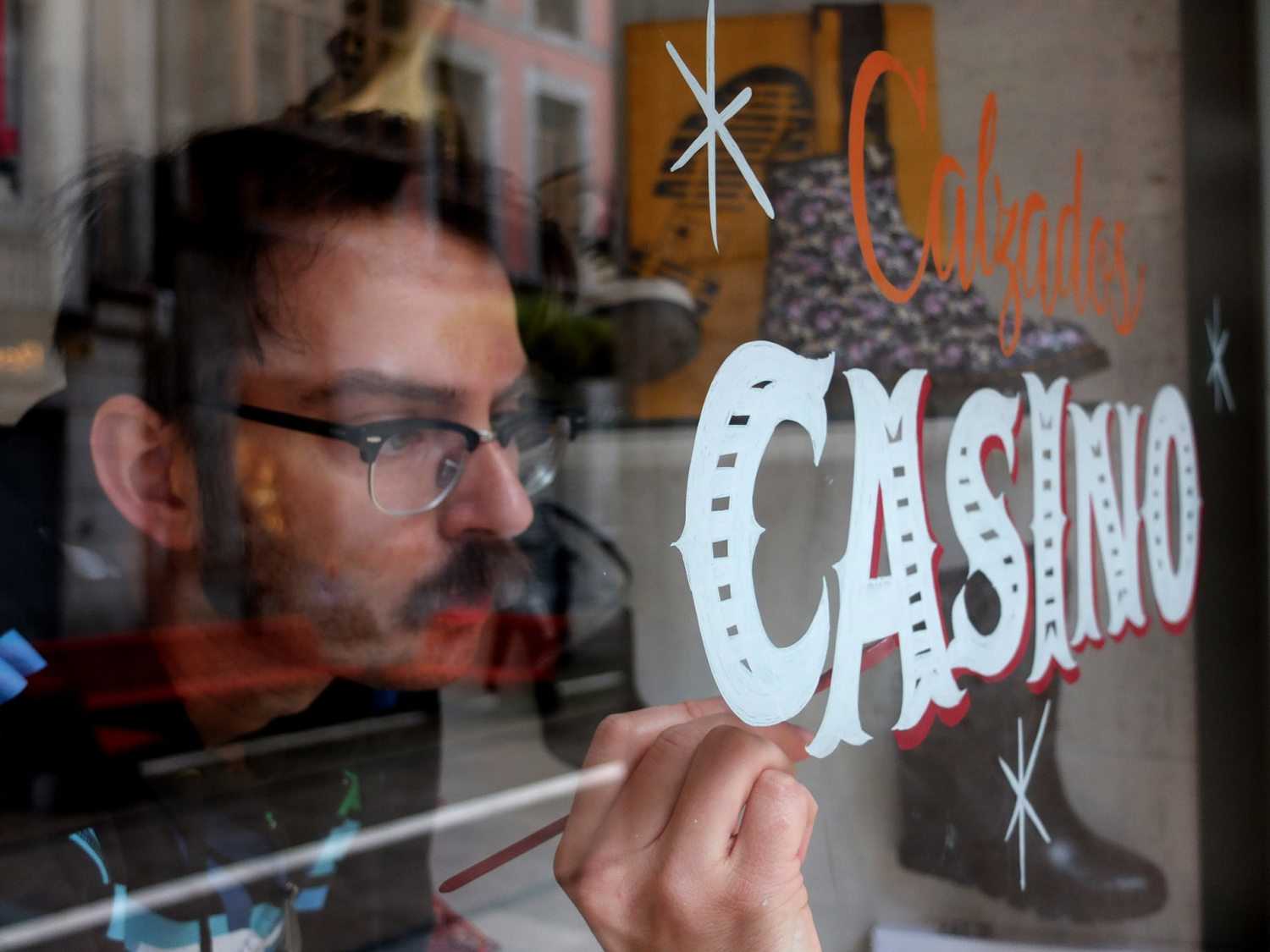 El lettering es el nuevo trap, o cómo dibujar letras a mano para huir de la tiranía digital