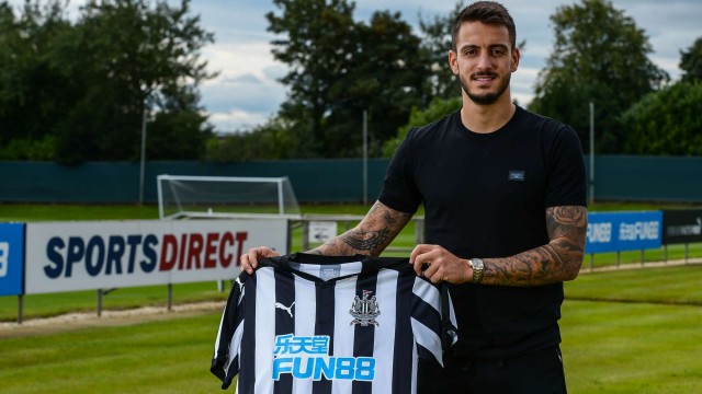 El español Joselu llega al Newcastle de Benítez por 5,5 millones de euros
