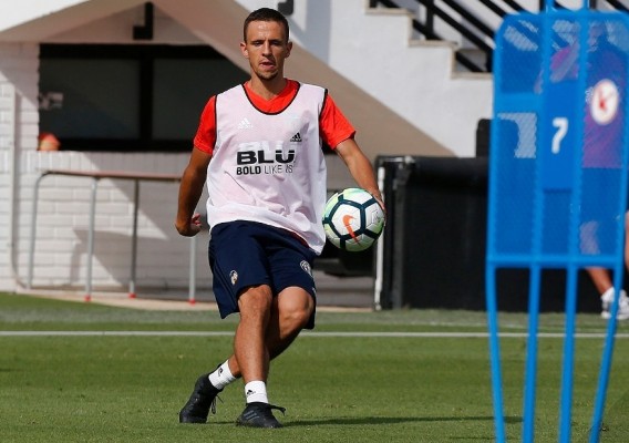 Marcelino prueba con Garay y Maksimovic 
