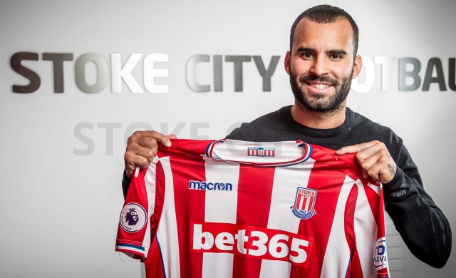 El Stoke oficializa la llegada de Jesé cedido por un año
