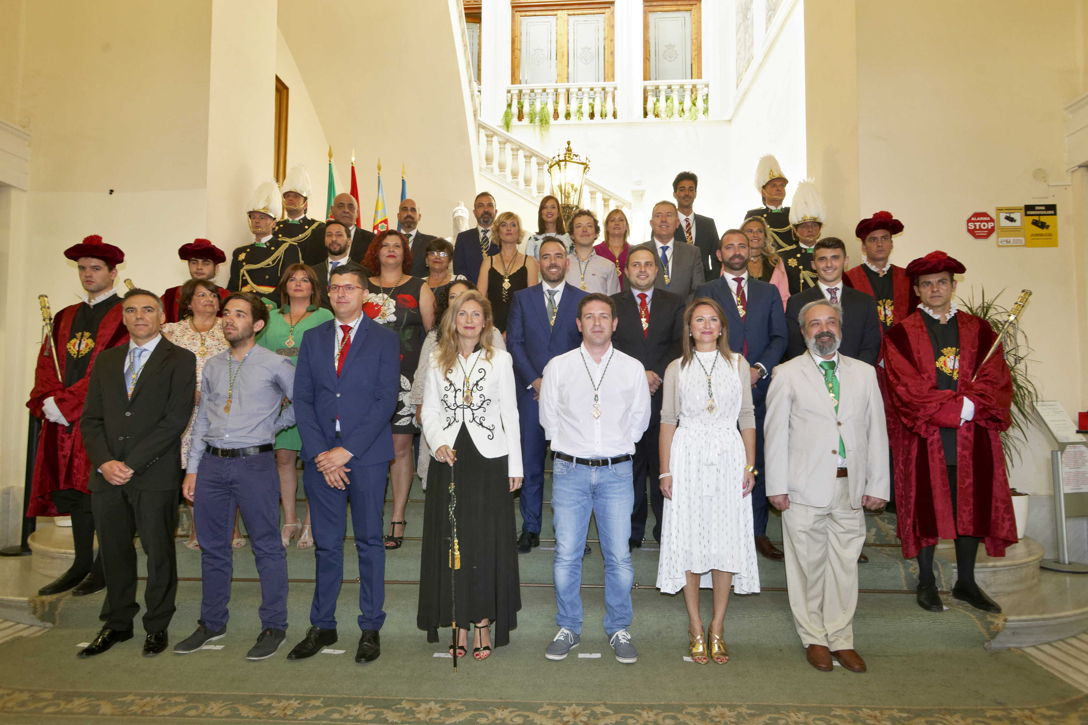 Más grupos municipales, más concejales de gobierno... más asesores