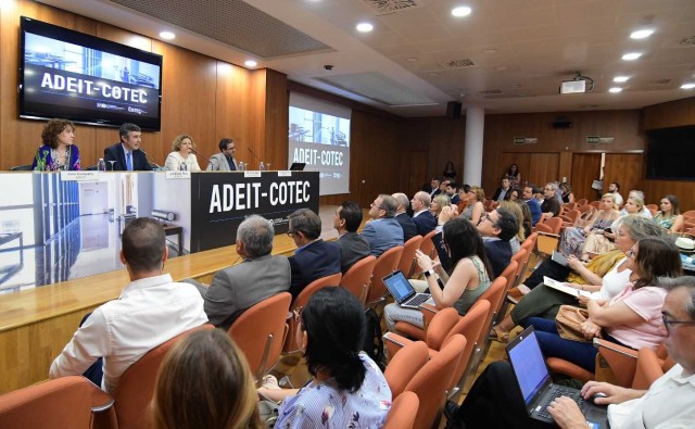 La Comunitat Valenciana es débil en retener talento y necesita mejorar su productividad
