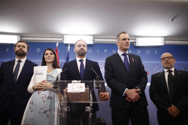 Vox se querella contra Zapatero por colaborar con ETA y rechaza acudir al homenaje a las víctimas
