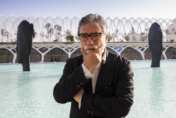 De cuando Jaume Plensa y Vicent Andrés Estellés bebían en la Malvarrosa

