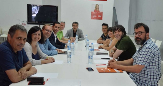 PSPV y Compromís crearán el 'escaño 28' para dar voz a los municipios independientes en Diputación