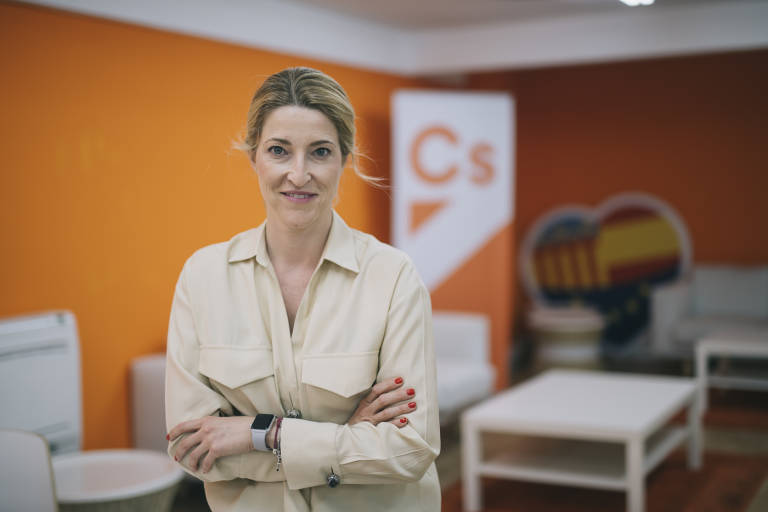 La valenciana María Muñoz y otros independientes se afilian a Ciudadanos en medio de la crisis 