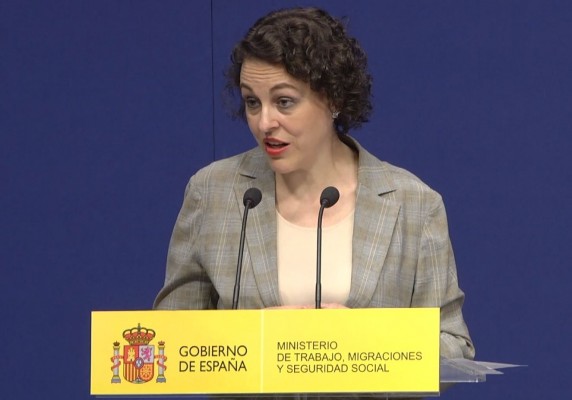 Trabajo pagará la extra de julio a los pensionistas con el préstamo estatal y no utilizará la 'hucha'