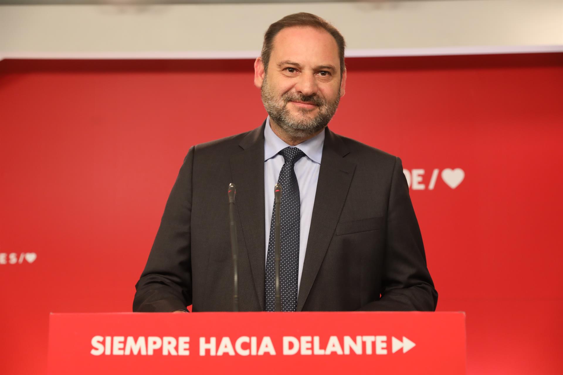 El PSOE aumenta la presión sobre PP, Cs y Podemos para que faciliten la investidura de Sánchez