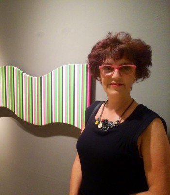 Cristina Ghetti distorsiona la línea y el color en la galeria Salmaia de Altea
