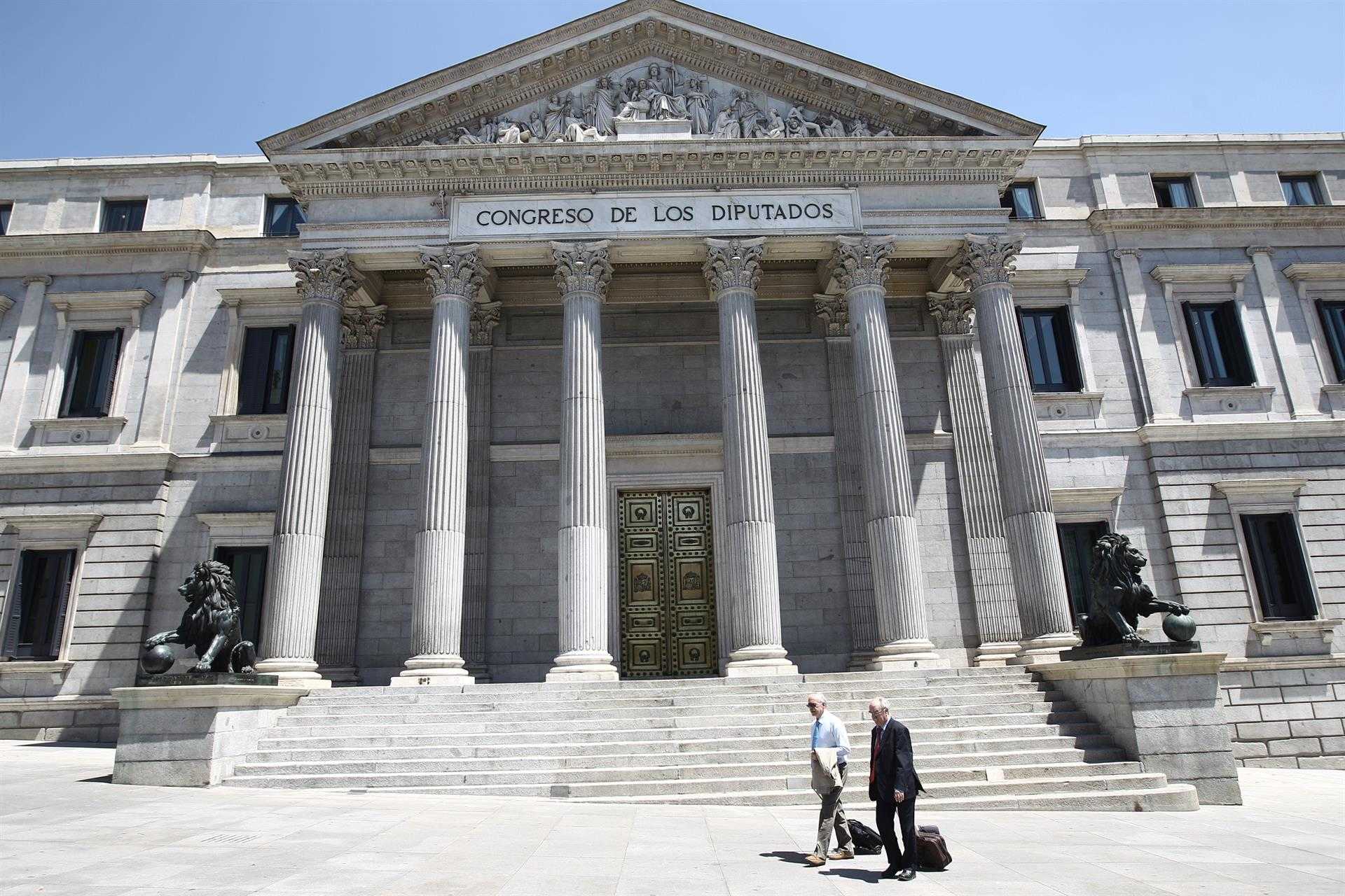 PP, Cs y Vox exigirán activar el control al Gobierno si se retrasa la investidura de Sánchez
