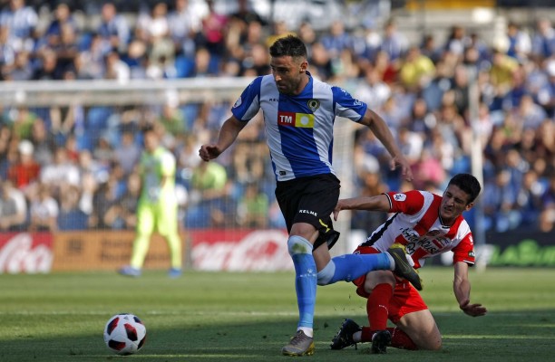 El fútbol profesional espera