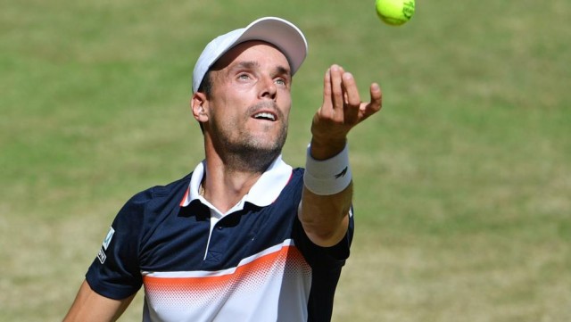 Bautista se queda con la miel en los labios ante Federer en Halle (6-3, 4-6, 6-4)