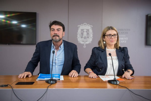 El primer acuerdo del bipartito de Alicante: el concurso para contratar el servicio de telefonía