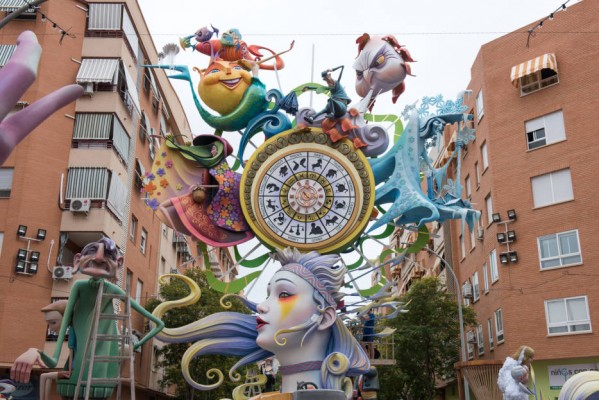 La hoguera La Cerámica se lleva el primer premio en categoría especial
