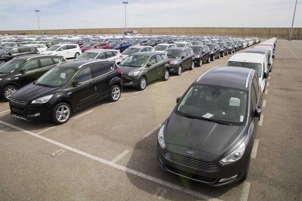 Los puertos de València y Sagunto ya suman un millón de metros cuadrados para el automóvil