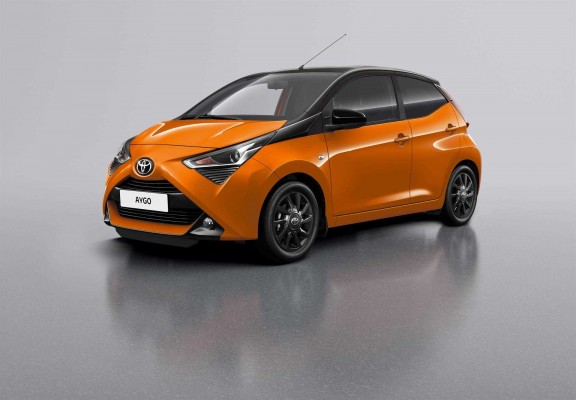 Toyota pone a la venta en España el Aygo x-cite, con carrocería naranja y techo negro