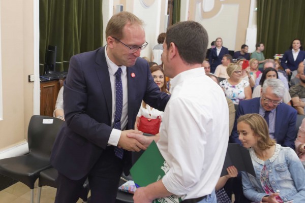 El PSPV 'venderá cara' una vicepresidencia a Compromís en la Diputación de Castellón