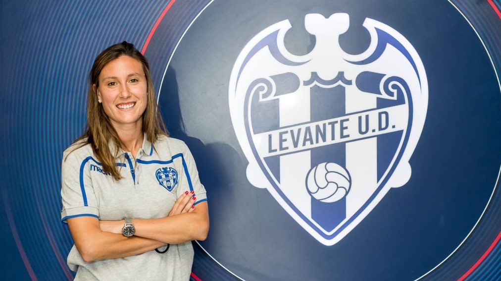 La futbolista castellonense Gemma Gili deja el Barcelona y firma por el Levante 