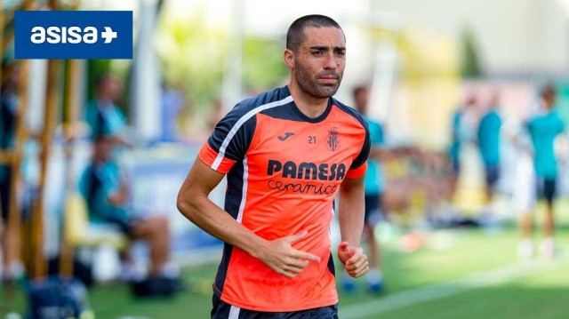 Bruno Soriano, que lleva dos años sin jugar, operado de la rodilla izquierda