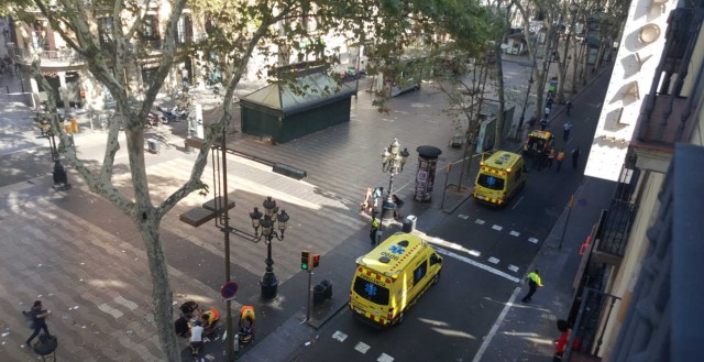 Al menos trece muertos en un atropello masivo en La Rambla de Barcelona