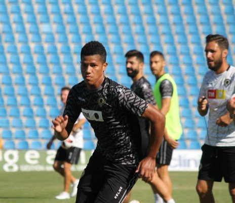 Alvarado no descarta seguir en el Hércules si logra el ascenso