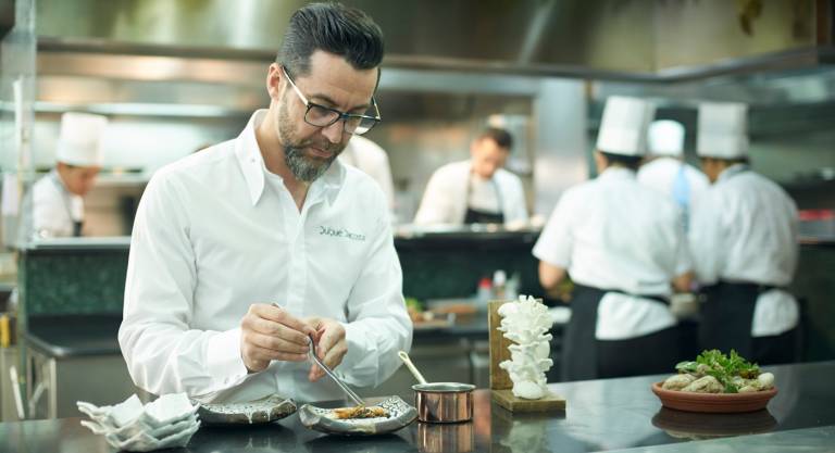 Quique Dacosta llega al puesto 81 de los mejores restaurantes del mundo