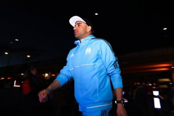 El Valencia negocia con un club italiano por Abdennour