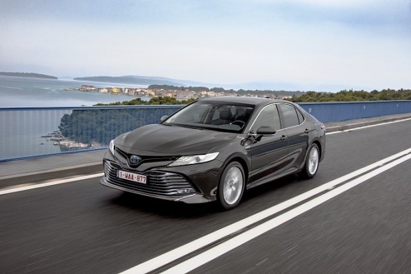 Toyota inicia la venta en España de la octava generación del Camry