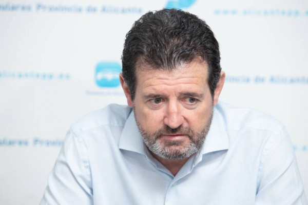 José Císcar dimite como presidente del PP en Alicante y cede el mando a Eduardo Dolón