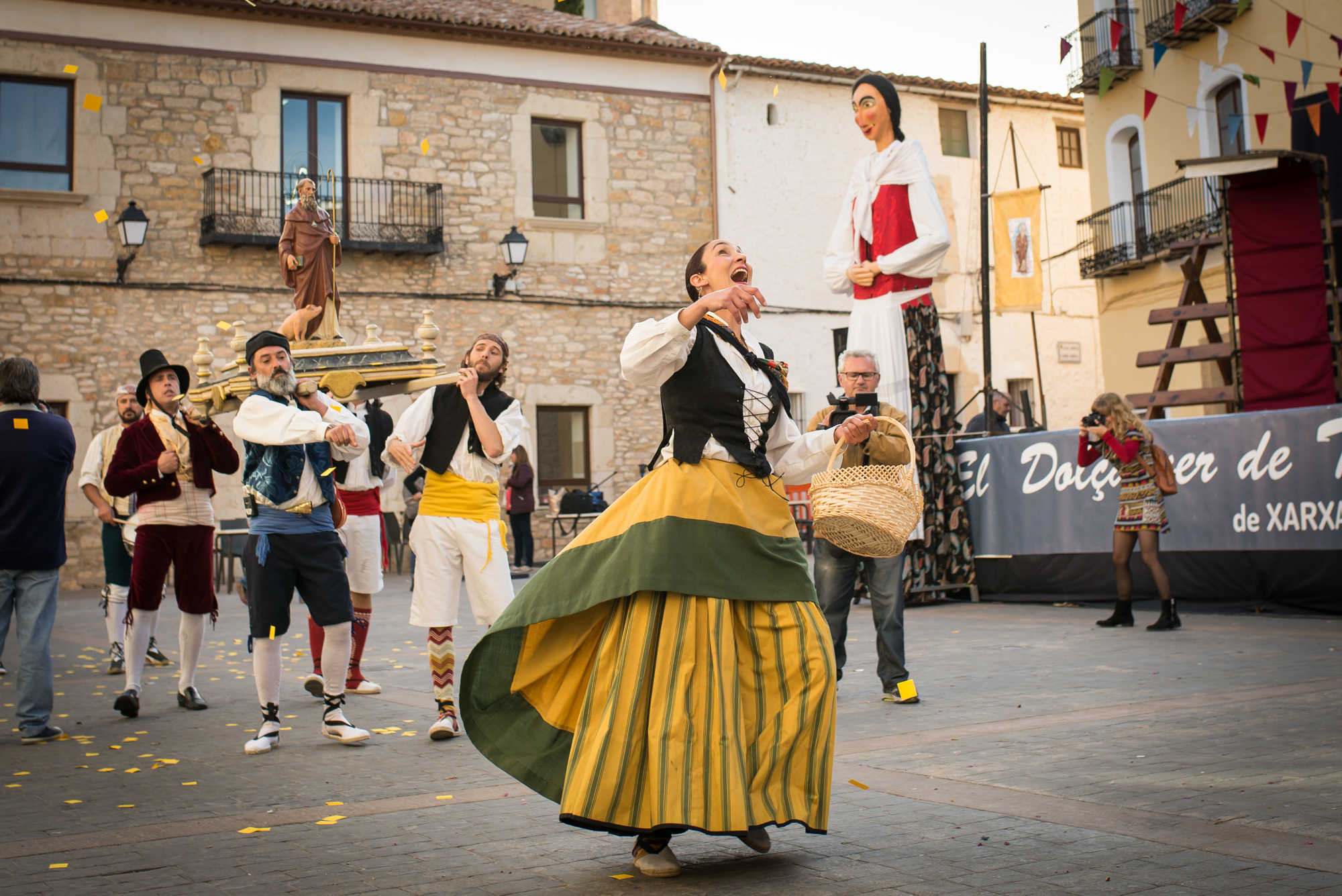 Xarxa Teatre adapta su 'Dolçainer de Tales' a las tradiciones de Vilafranca o Jérica