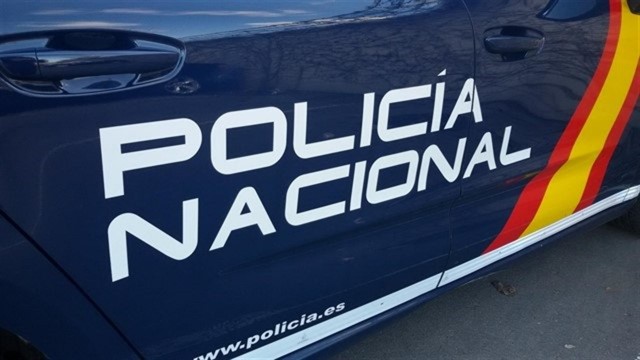 Detenidos dos hosteleros en Castelló por tener trabajadores sin contrato y hacinados