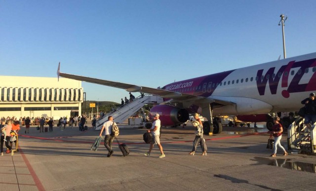 Wizz Air aterriza desde Polonia y ya es la aerolínea con más vuelos en el aeropuerto de Castellón 