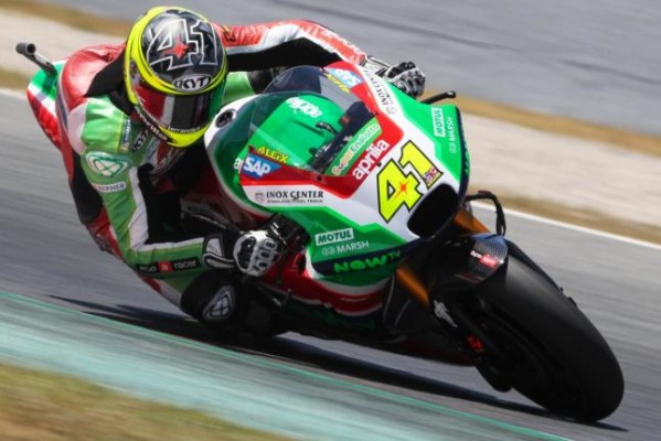 Aleix Espargaró sufre una microfractura en el fémur izquierdo