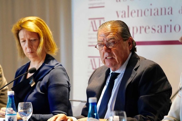 Boluda (AVE) duda de si la experiencia adquirida mejorará la gestión del Botànic II