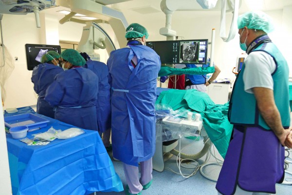 El Hospital General de Castelló aborda una nueva técnica prequirúrgica ante un tumor de hígado