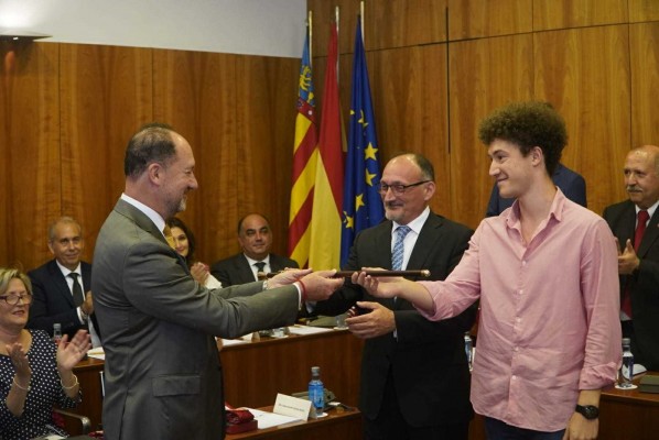 Emilio Bascuñana (PP) será alcalde en minoría en Orihuela en busca de próximos pactos con Cs